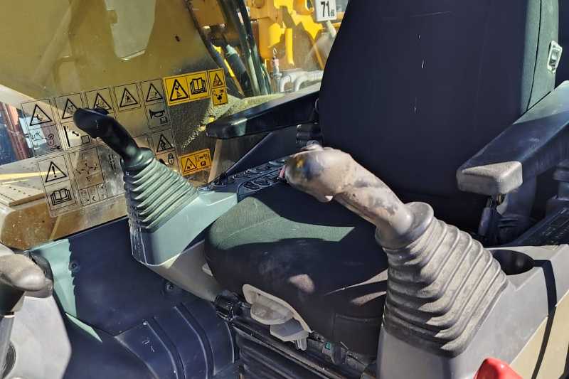 OmecoHub - Immagine KOMATSU PC360NLC-10